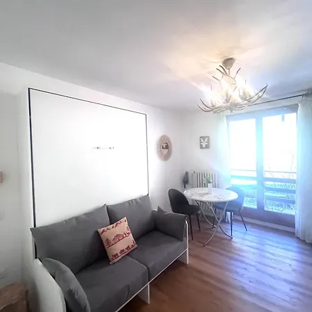 Moon River Monolocale 아파트 *